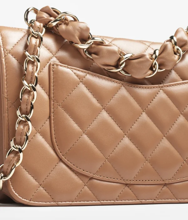 Chanel Classic Flap Bag Medium - Image 2