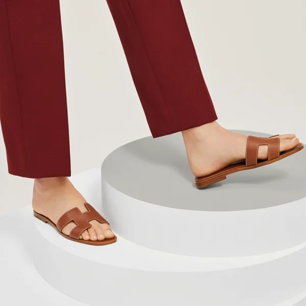 Hermès Oran Sandals – Gold Calfskin - Image 2
